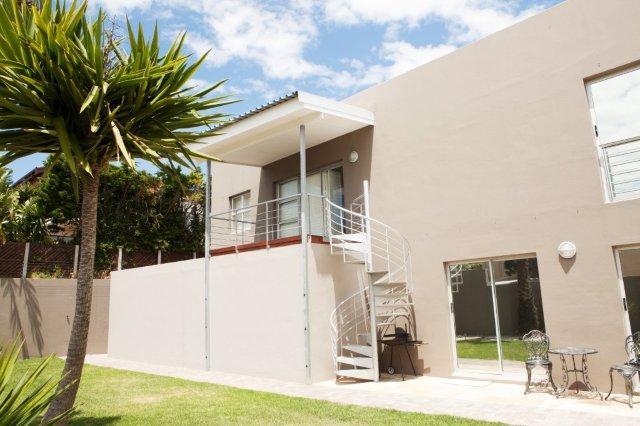 7 Bedroom Property for Sale in Bloubergstrand Western Cape